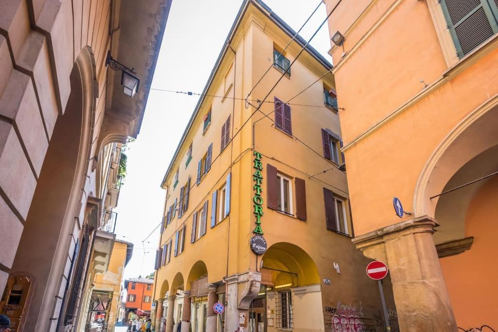 Old Town Via Marsala Apartment 博洛尼亚 外观 照片